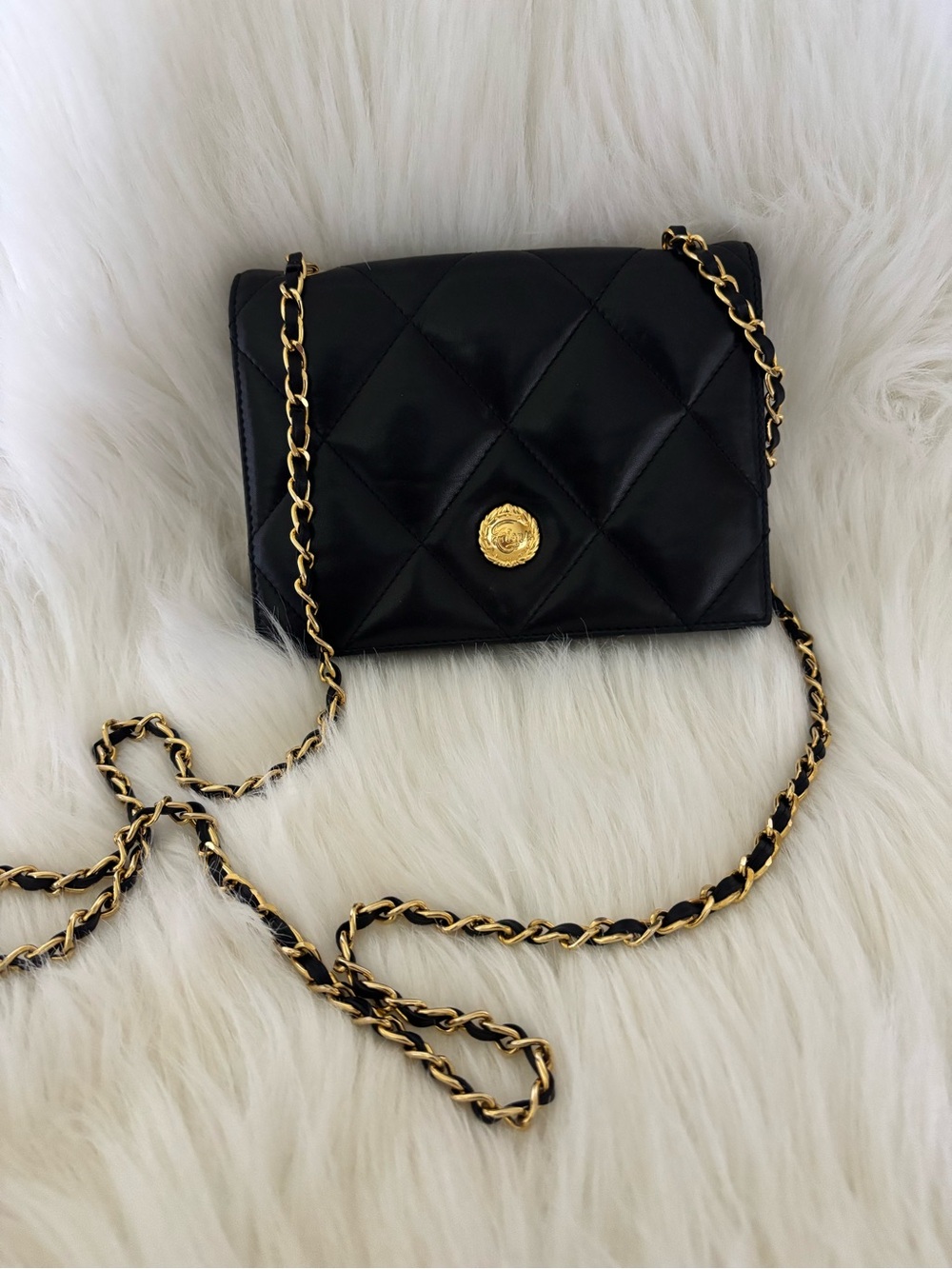FION Quilted Shoulder Bag